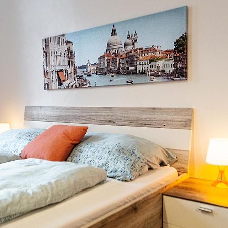 Comfy 2Br- Apartment Near Wiener Stadthalle 外观 照片
