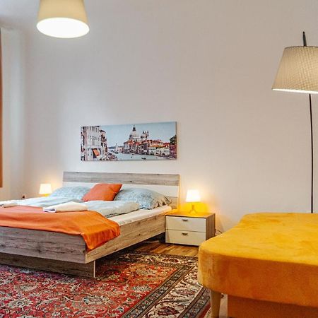 Comfy 2Br- Apartment Near Wiener Stadthalle 外观 照片